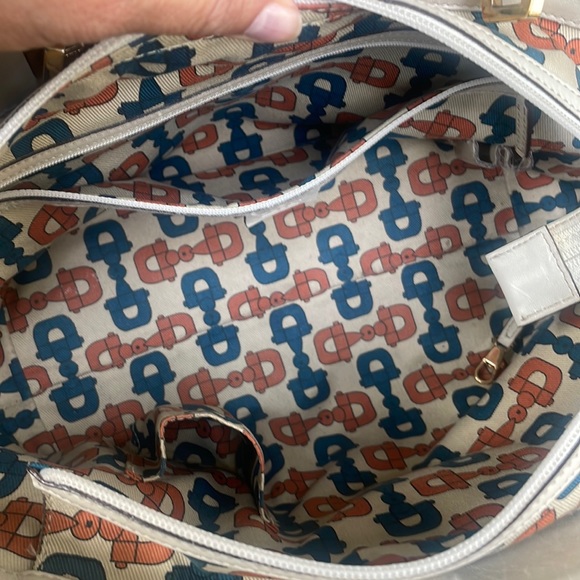 Gucci White Guccissima Leather Medium Punch Tote - Picture 11 of 16